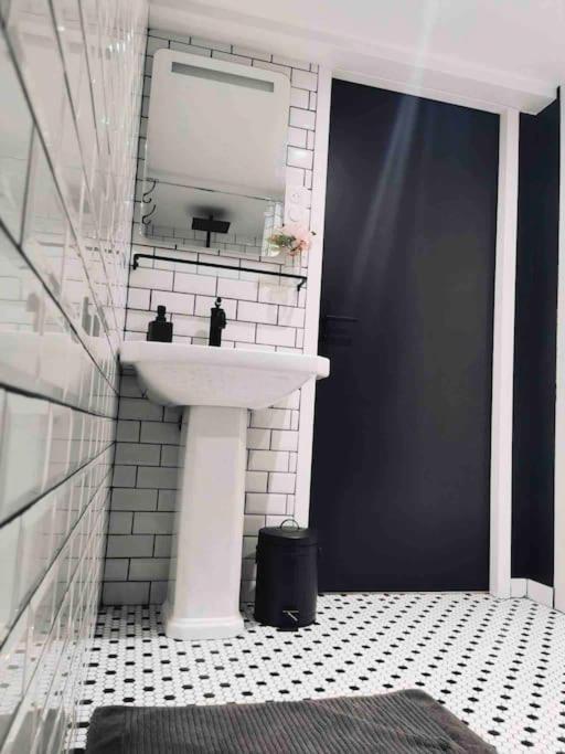 Chalet Cosy Secteur Calme Tram A 120 M Gare Aeroport Cenon Ngoại thất bức ảnh